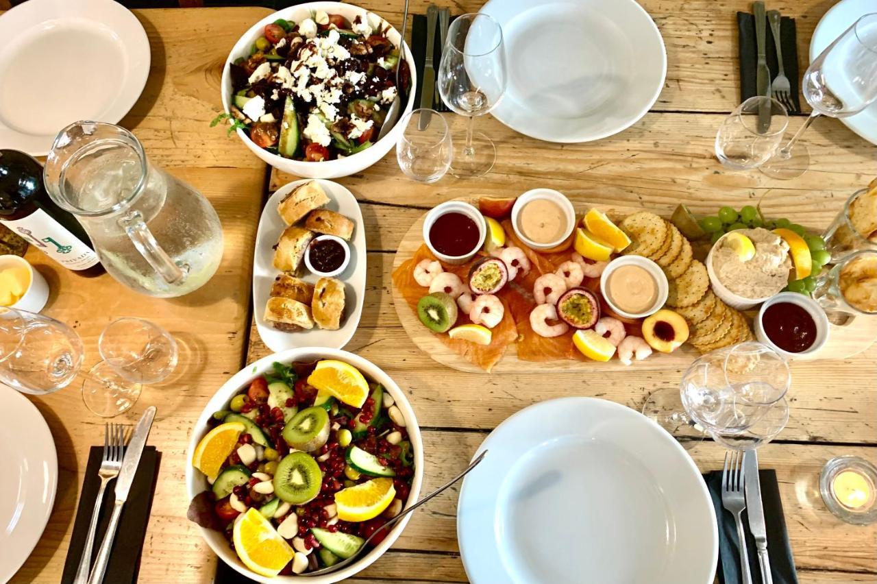 Alojamento de Acomodação e Pequeno-almoço Blas At Fronlas Cafe - The Heart Of Newport